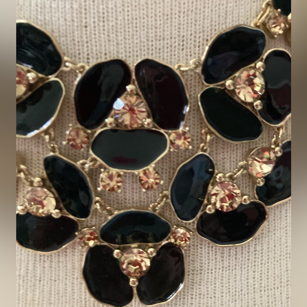 Kate Spade New York disco pansy bib flower statement necklace - Picture 4 of 12